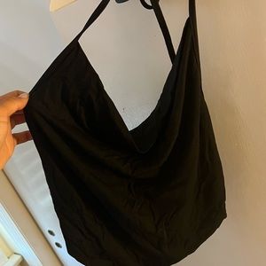 scoop neck line crop top